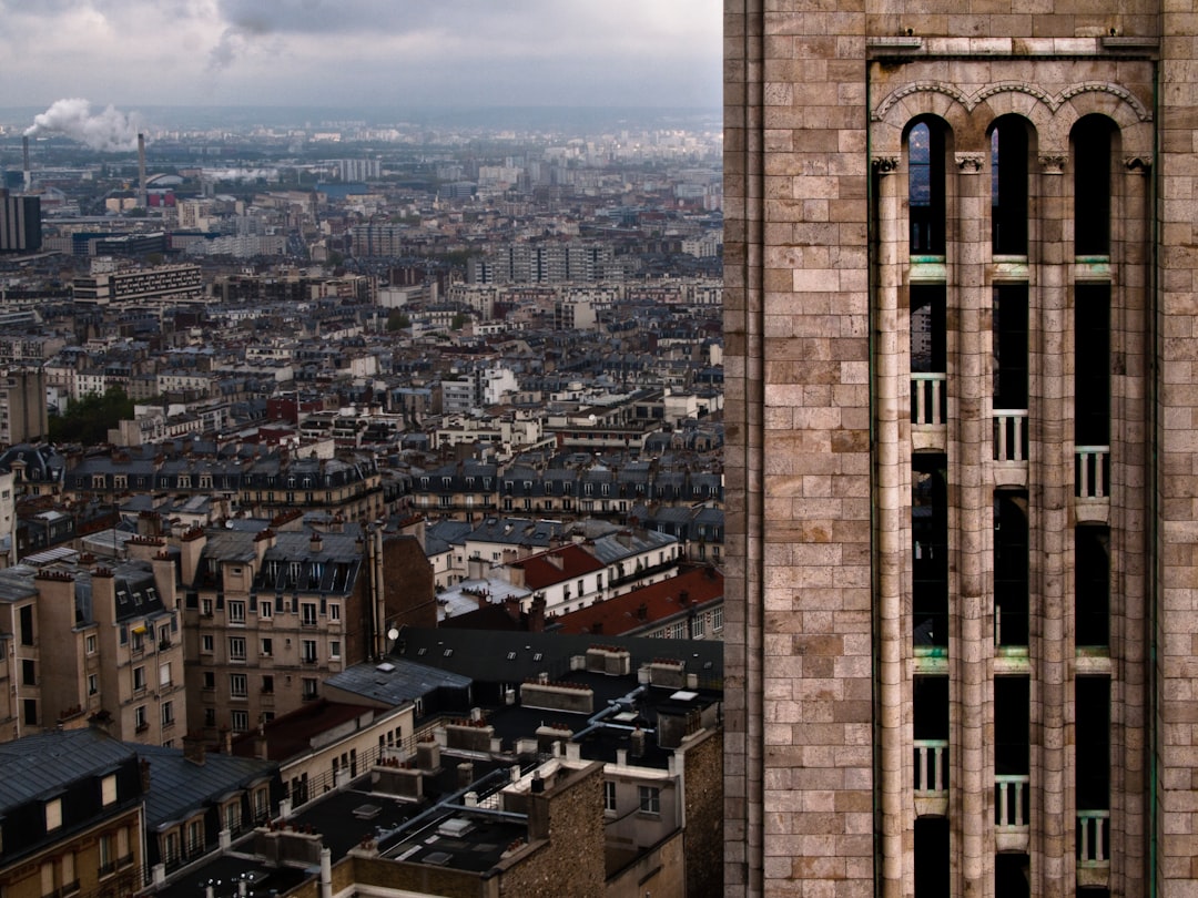 A high-angle view of a city and its buildings.