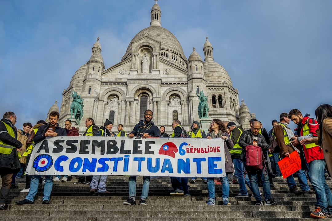 Gilets Jaunes : pourquoi la dissolution de l&rsquo;Assemblée devient inévitable