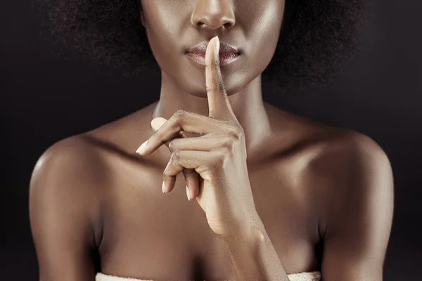 L’art de ne pas commenter, le silence devient une position